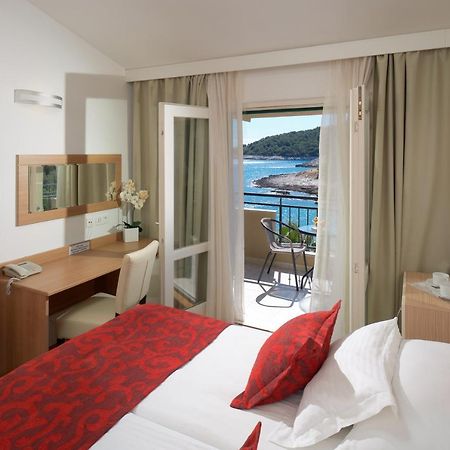 Hotel Fortuna Milna  Bagian luar foto
