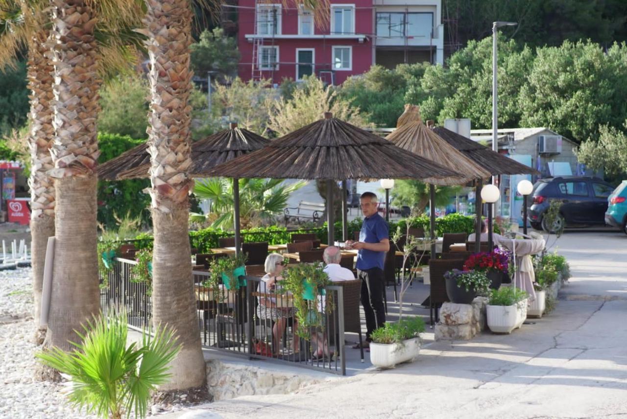 Hotel Fortuna Milna  Bagian luar foto