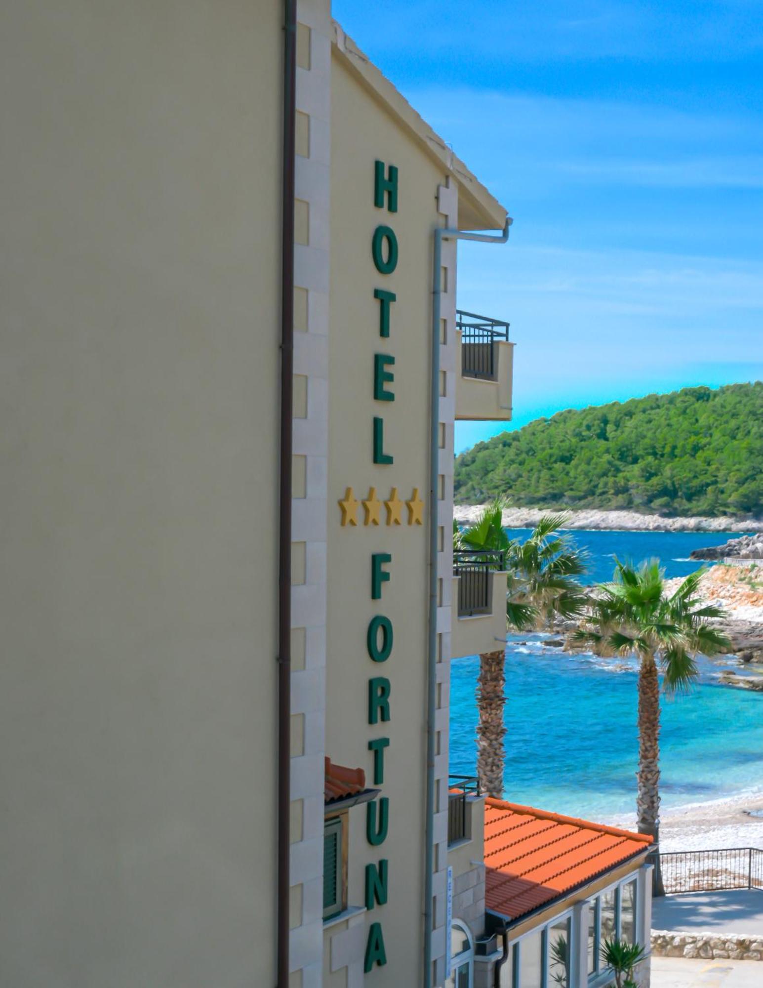 Hotel Fortuna Milna  Bagian luar foto