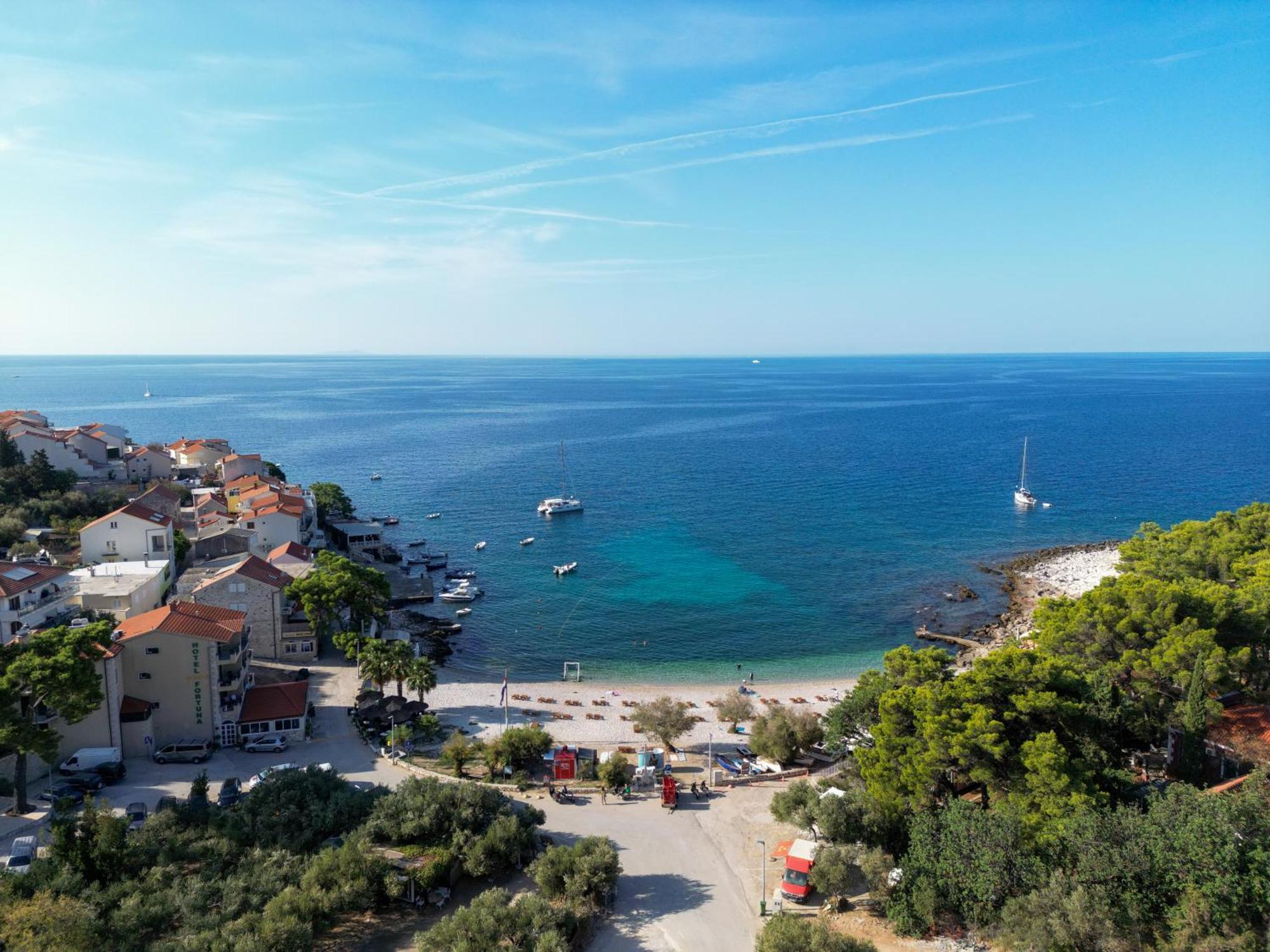 Hotel Fortuna Milna  Bagian luar foto