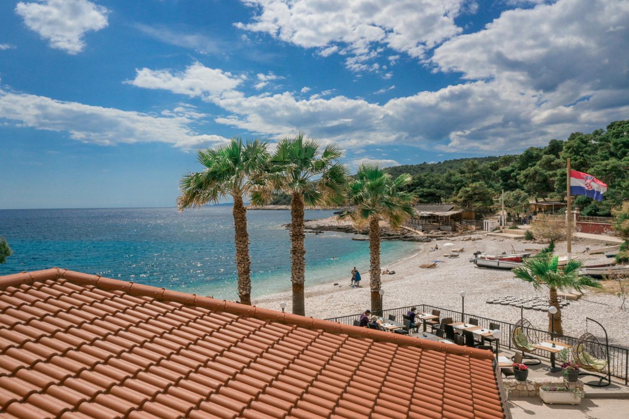 Hotel Fortuna Milna  Bagian luar foto