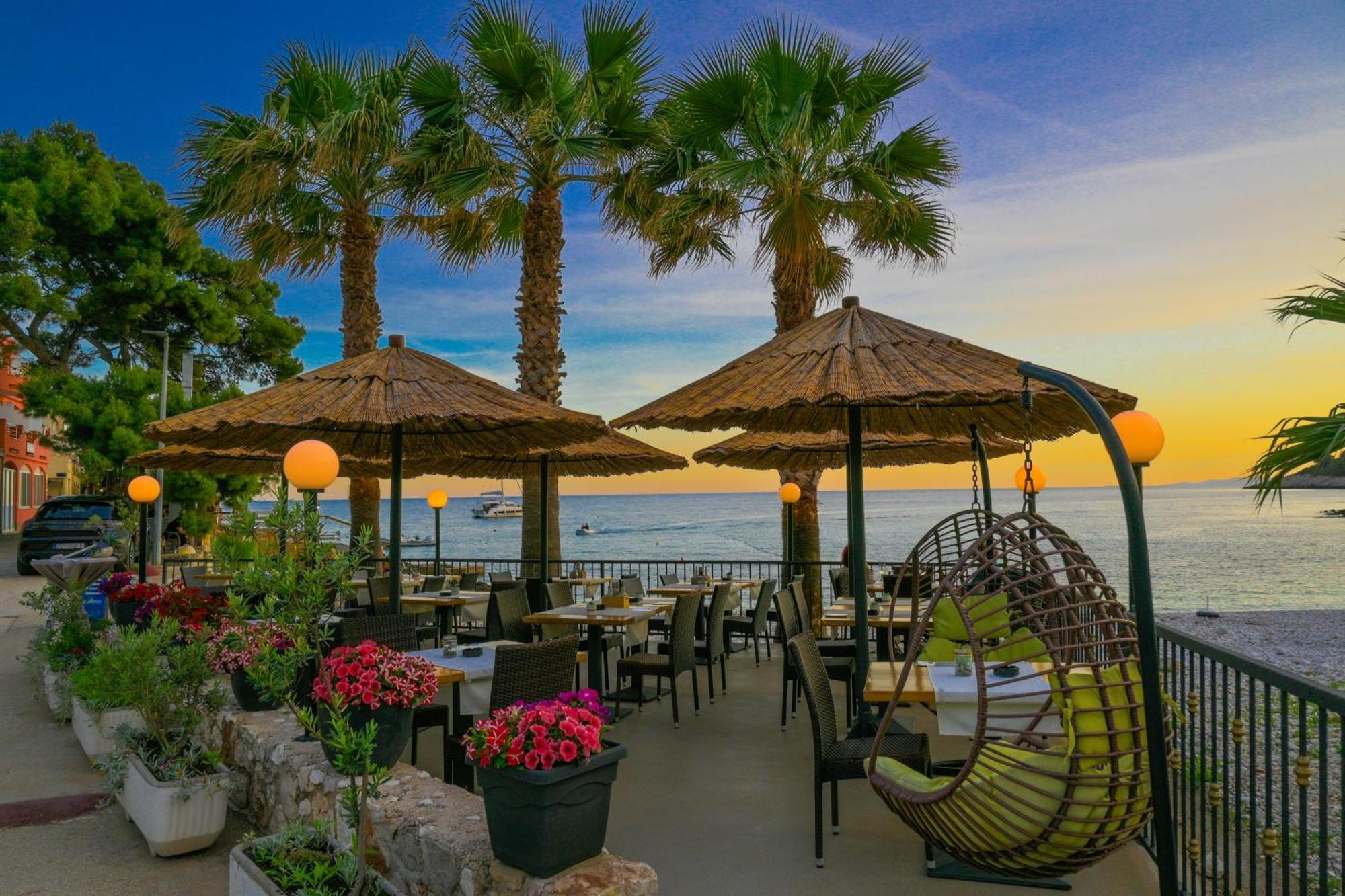 Hotel Fortuna Milna  Bagian luar foto