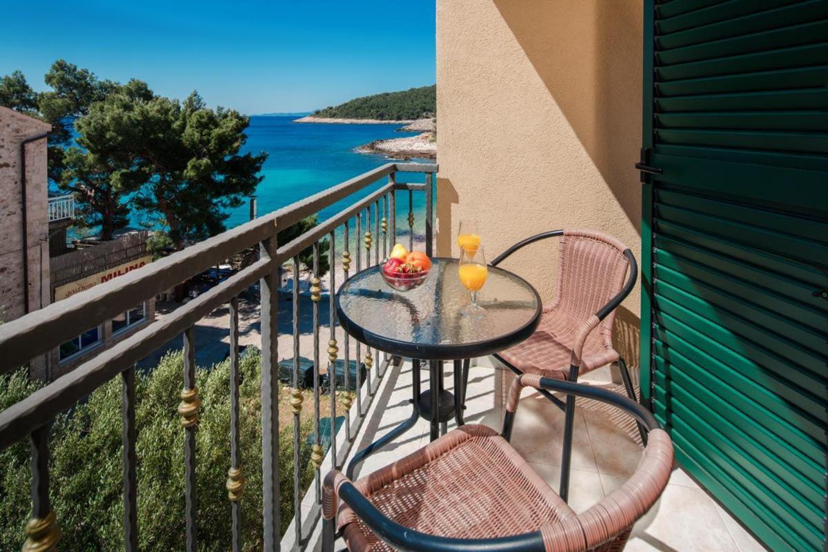 Hotel Fortuna Milna  Bagian luar foto