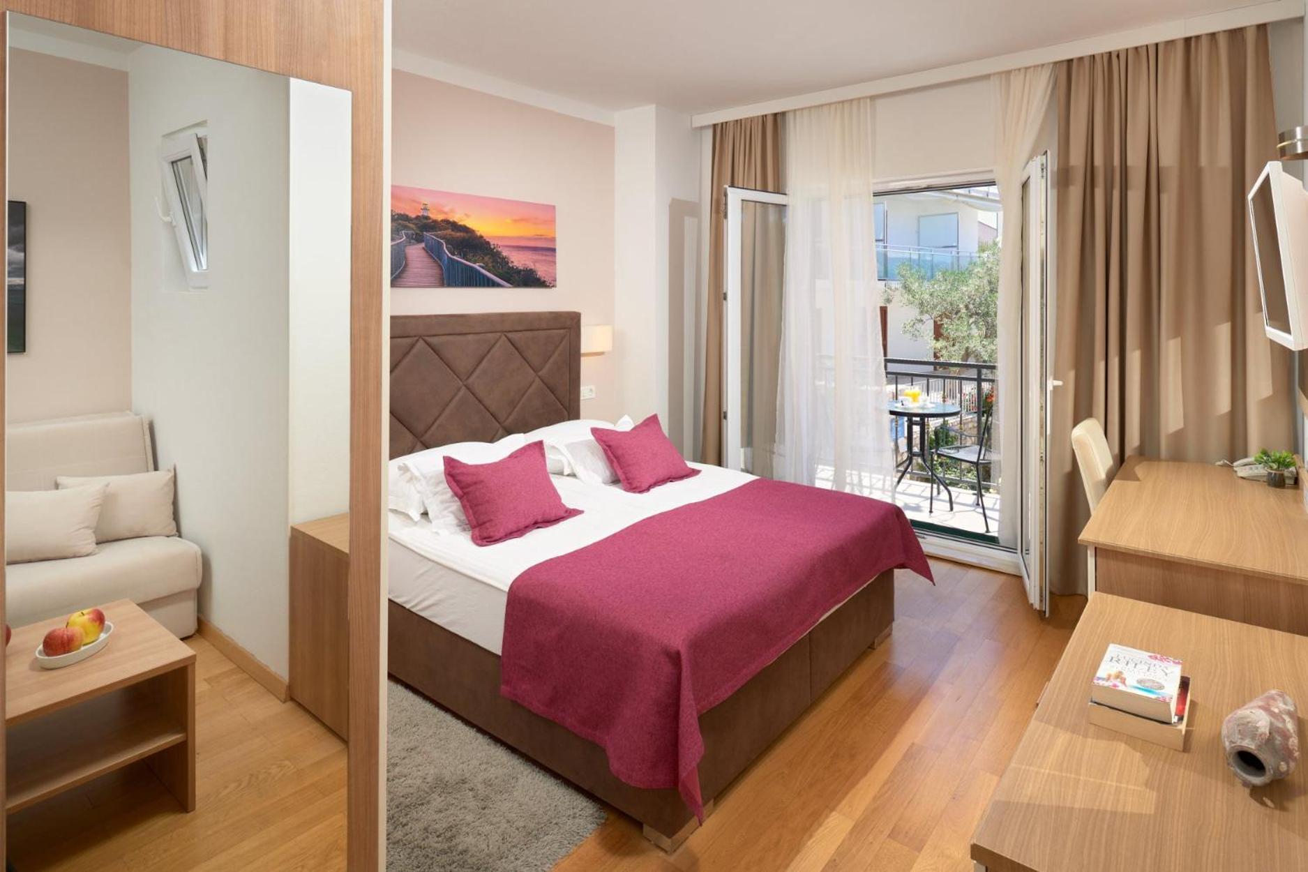 Hotel Fortuna Milna  Bagian luar foto