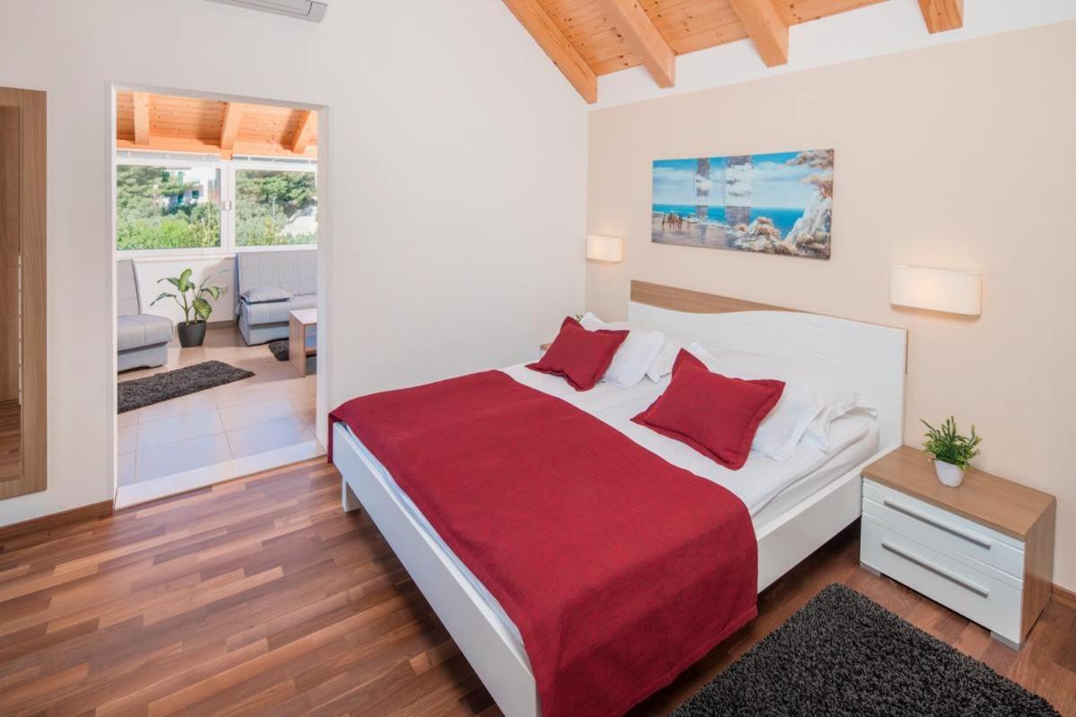 Hotel Fortuna Milna  Bagian luar foto