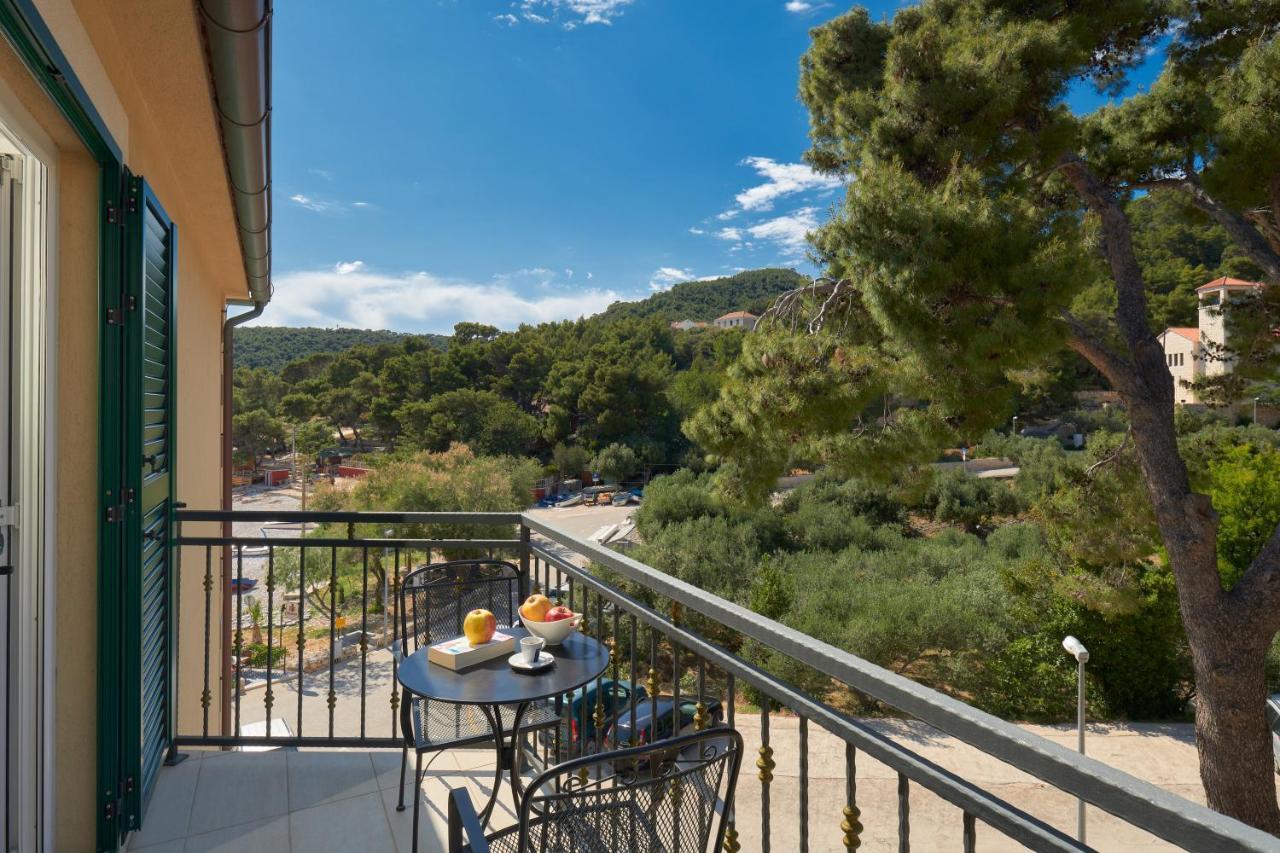 Hotel Fortuna Milna  Bagian luar foto