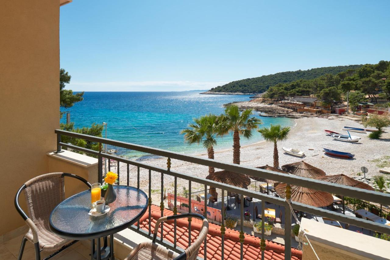 Hotel Fortuna Milna  Bagian luar foto