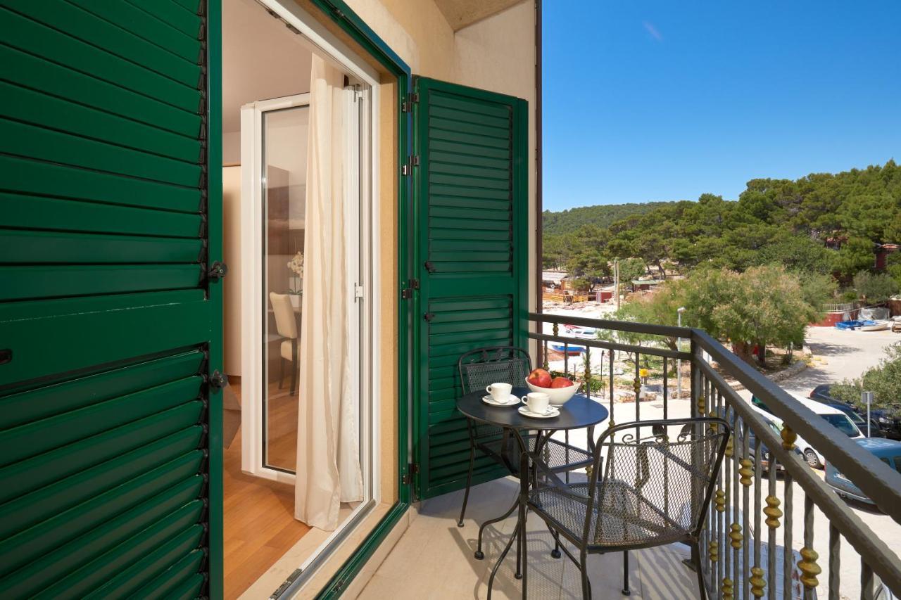 Hotel Fortuna Milna  Bagian luar foto