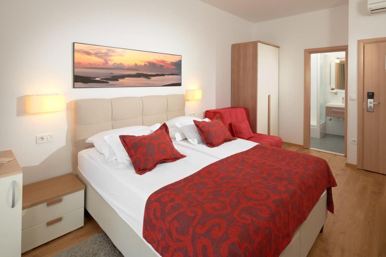 Hotel Fortuna Milna  Bagian luar foto