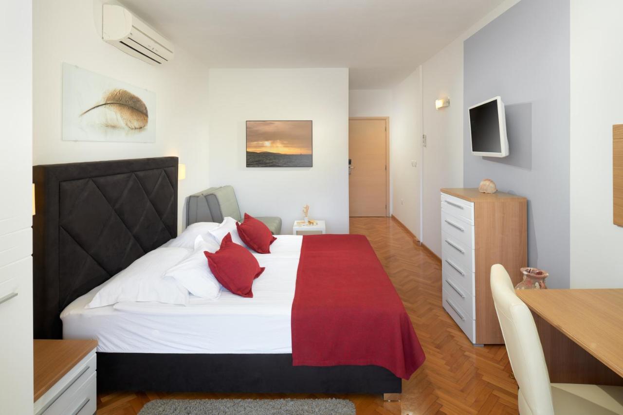 Hotel Fortuna Milna  Bagian luar foto